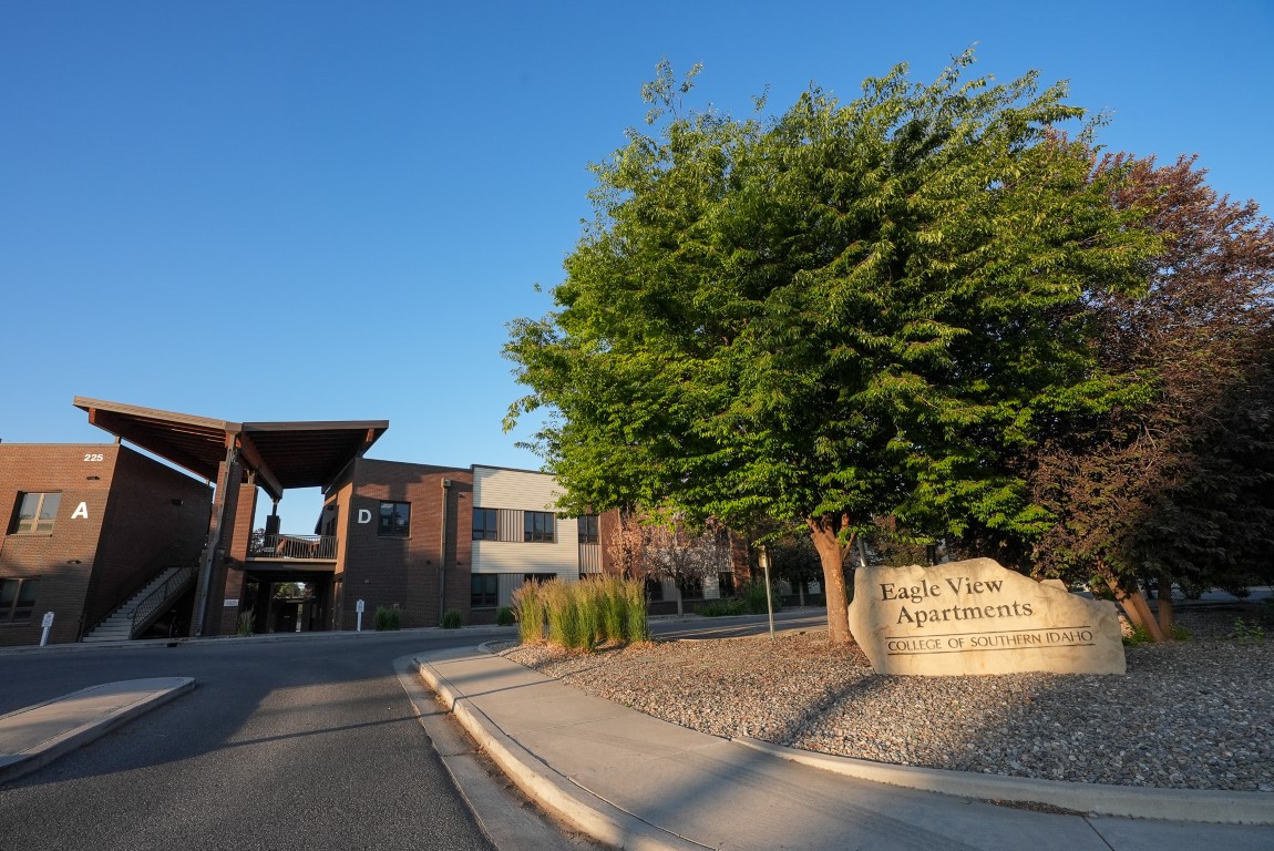 Eagle View Apartments